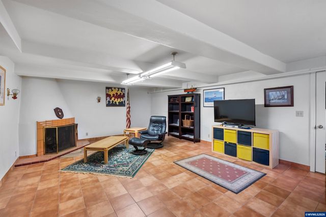 650 Liberty St SE, Salem, OR 97301