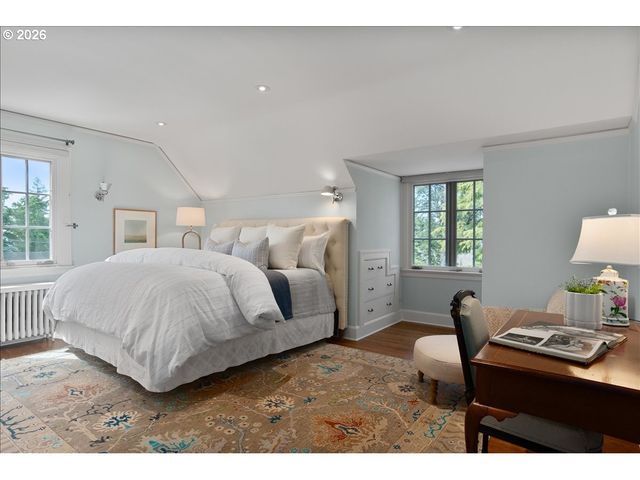 4121 Sw ARTHUR Way, Portland, OR 97221