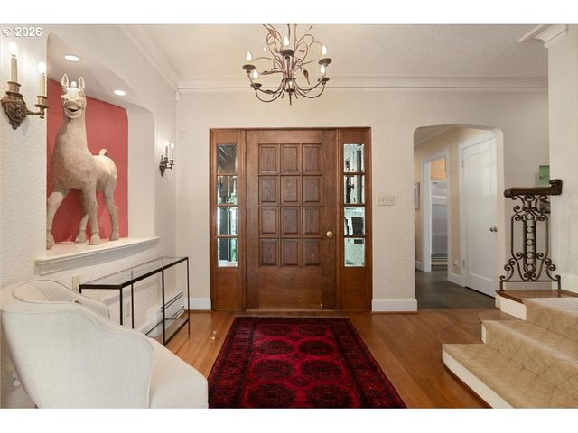 4121 Sw ARTHUR Way, Portland, OR 97221