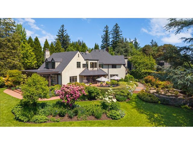 4121 Sw ARTHUR Way, Portland, OR 97221