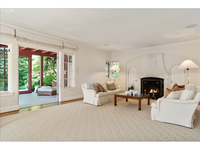 4121 Sw ARTHUR Way, Portland, OR 97221