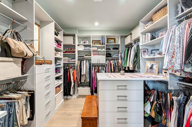 2325 Welch Street 705, Houston, TX 77019