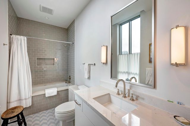 2325 Welch Street 705, Houston, TX 77019