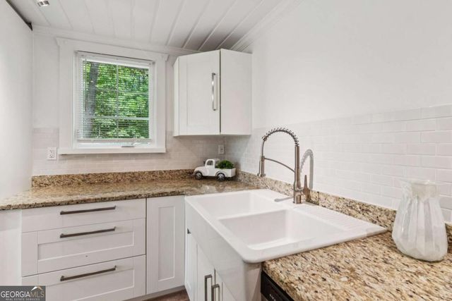 375 Deerfield Drive, Dahlonega, GA 30533
