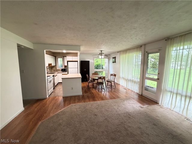 10408 N Church Drive 420, Parma Heights, OH 44130