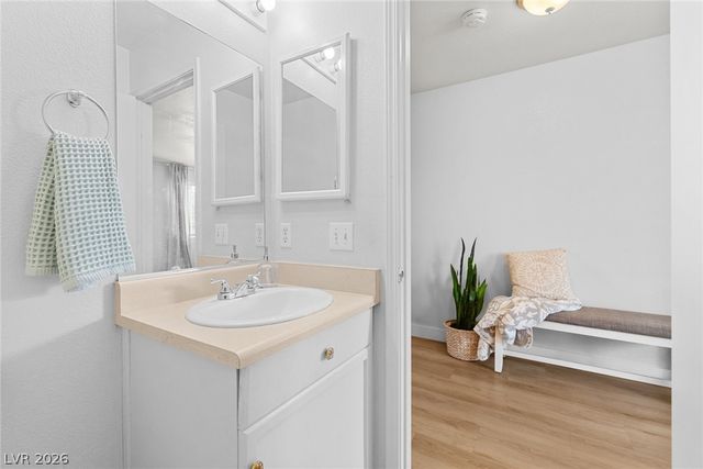 5330 East Charleston Boulevard 35, Las Vegas, NV 89142