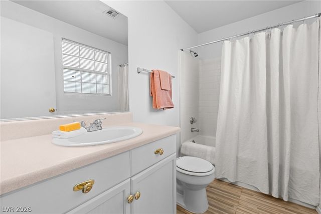 5330 East Charleston Boulevard 35, Las Vegas, NV 89142