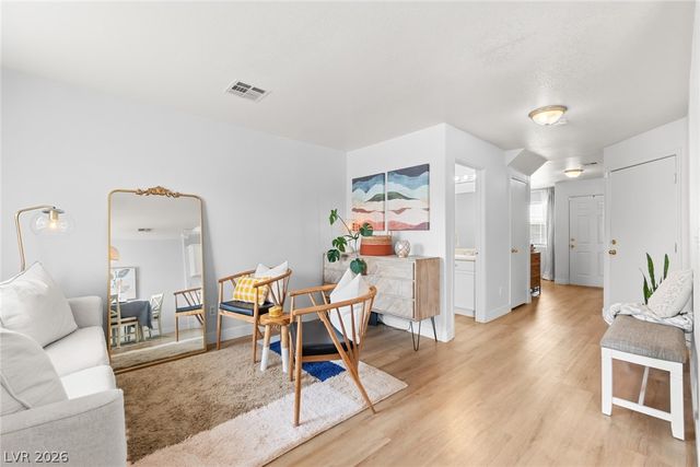 5330 East Charleston Boulevard 35, Las Vegas, NV 89142