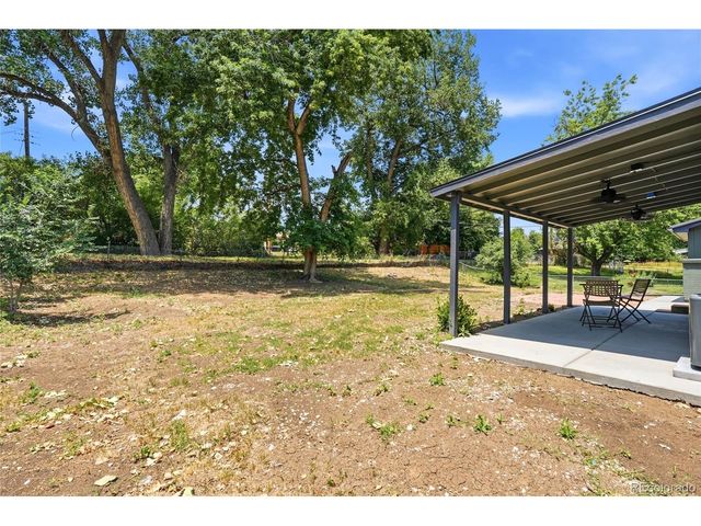 383 S Robb Way, Lakewood, CO 80226
