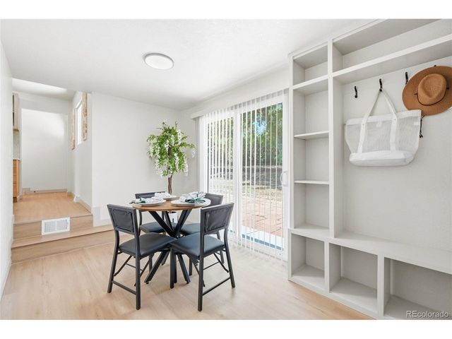 383 S Robb Way, Lakewood, CO 80226