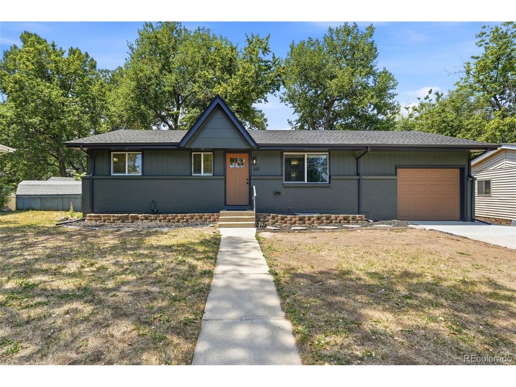 383 S Robb Way, Lakewood, CO 80226
