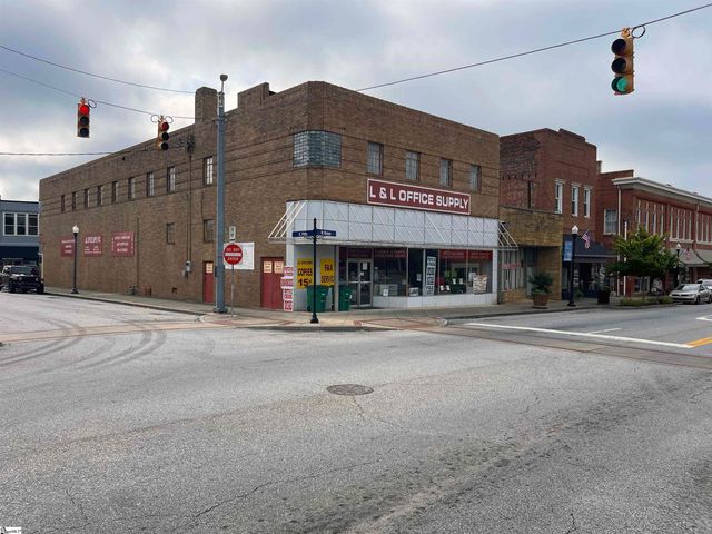 114 N Broad Street, Clinton, SC 29325