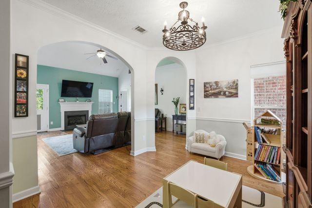 260 Sundown Dr, Antioch, TN 37013