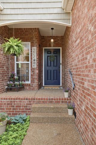 260 Sundown Dr, Antioch, TN 37013