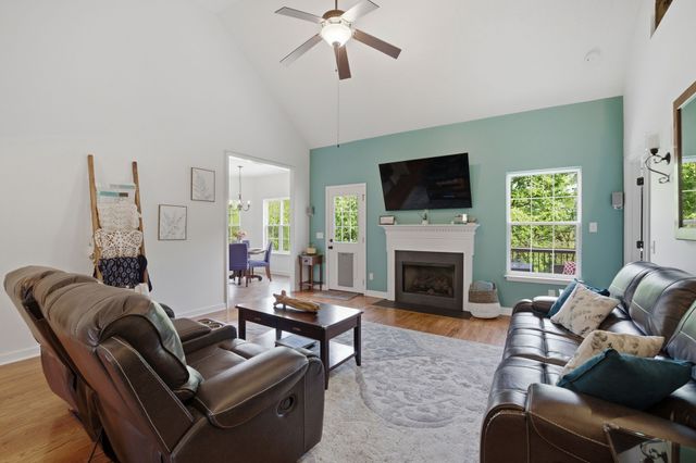 260 Sundown Dr, Antioch, TN 37013