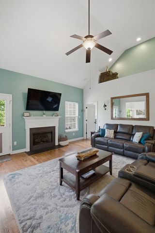 260 Sundown Dr, Antioch, TN 37013