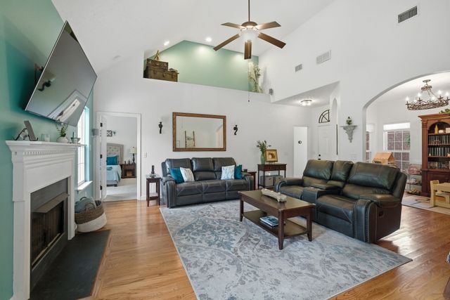 260 Sundown Dr, Antioch, TN 37013