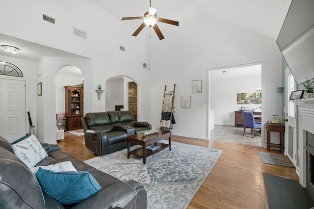 260 Sundown Dr, Antioch, TN 37013