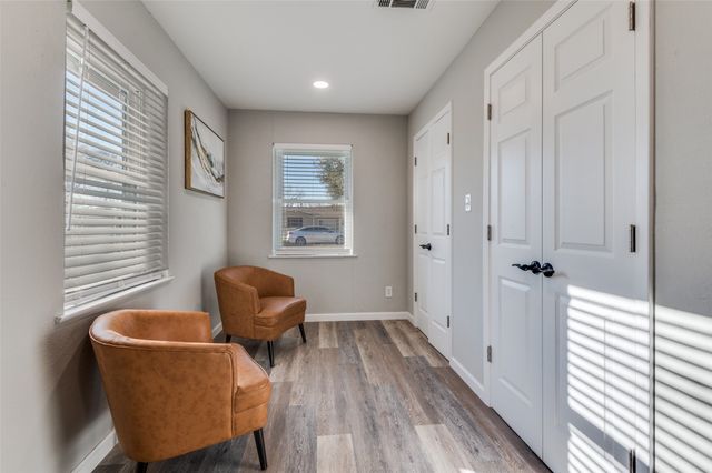 7724 Gaston Avenue, Fort Worth, TX 76116