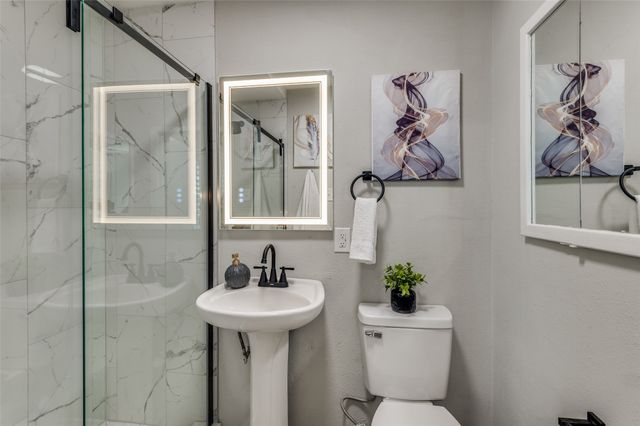 7724 Gaston Avenue, Fort Worth, TX 76116