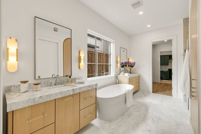 9866 Mixon Drive, Dallas, TX 75220