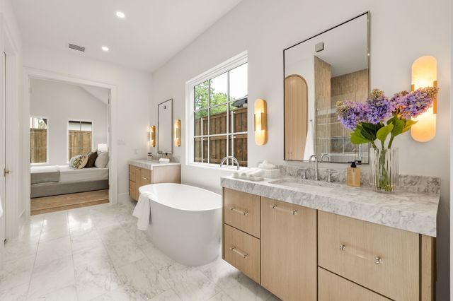 9866 Mixon Drive, Dallas, TX 75220