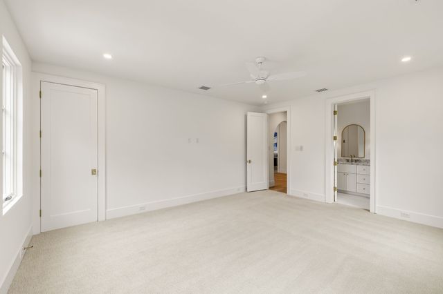 9866 Mixon Drive, Dallas, TX 75220