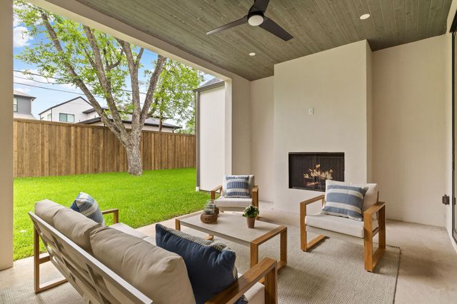9866 Mixon Drive, Dallas, TX 75220