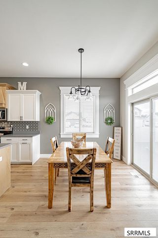 563 Waylend St, Idaho Falls, ID 83404