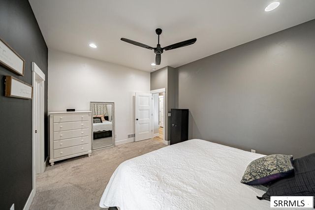 563 Waylend St, Idaho Falls, ID 83404