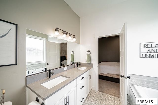 563 Waylend St, Idaho Falls, ID 83404