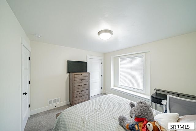 563 Waylend St, Idaho Falls, ID 83404