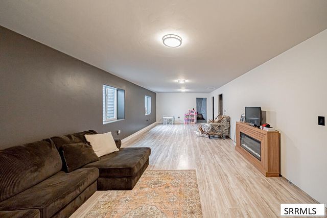 563 Waylend St, Idaho Falls, ID 83404