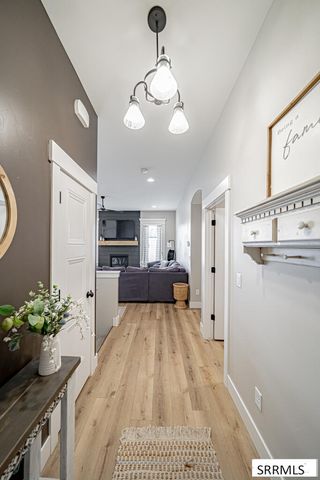 563 Waylend St, Idaho Falls, ID 83404