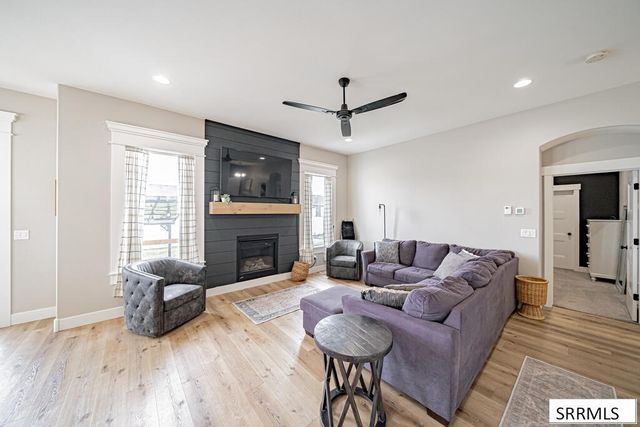 563 Waylend St, Idaho Falls, ID 83404