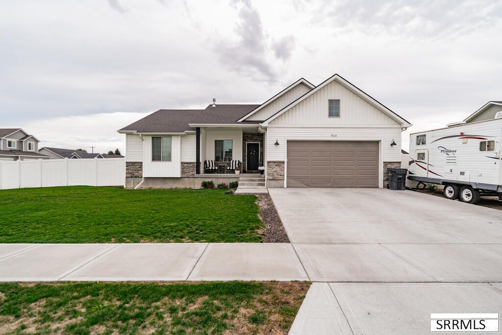563 Waylend St, Idaho Falls, ID 83404