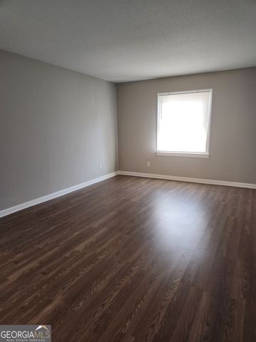 94 Rue Fontaine, Lithonia, GA 30038