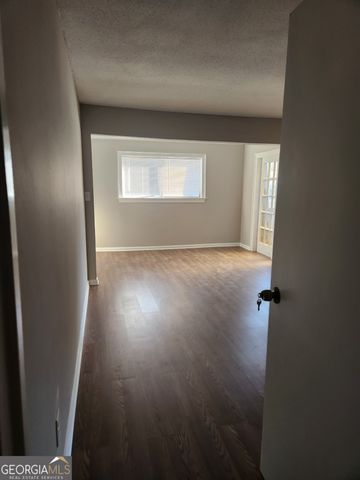 94 Rue Fontaine, Lithonia, GA 30038