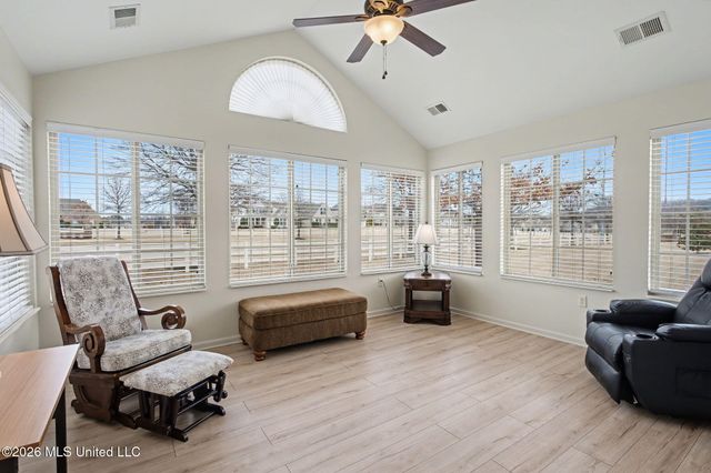 8812 Parkview Oaks Circle, Olive Branch, MS 38654