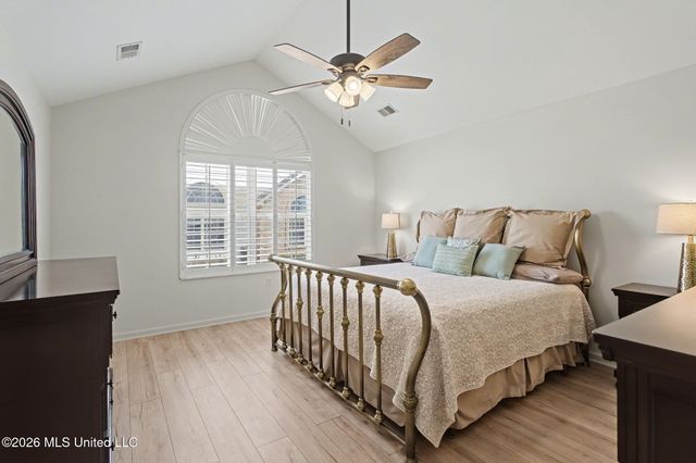 8812 Parkview Oaks Circle, Olive Branch, MS 38654