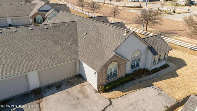 8812 Parkview Oaks Circle, Olive Branch, MS 38654