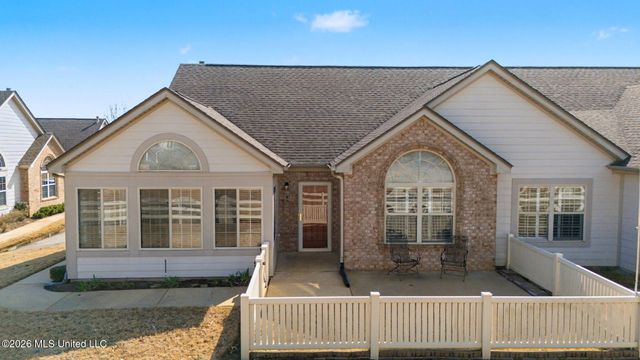 8812 Parkview Oaks Circle, Olive Branch, MS 38654