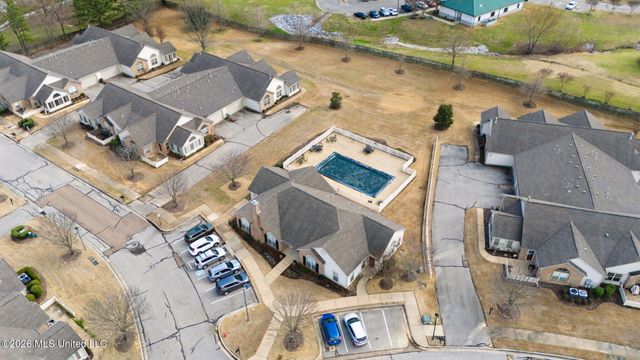 8812 Parkview Oaks Circle, Olive Branch, MS 38654