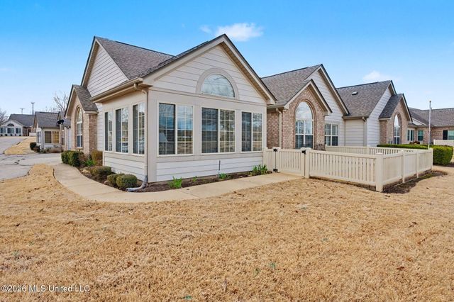8812 Parkview Oaks Circle, Olive Branch, MS 38654