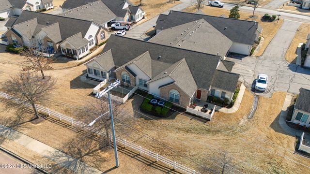 8812 Parkview Oaks Circle, Olive Branch, MS 38654