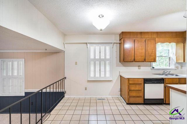 315 Donna Drive, Warner Robins, GA 31088