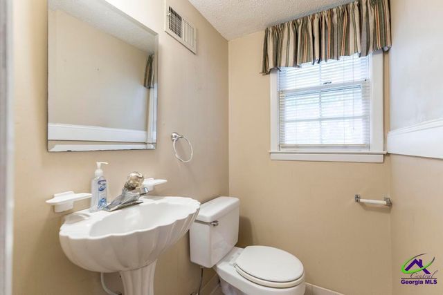 315 Donna Drive, Warner Robins, GA 31088