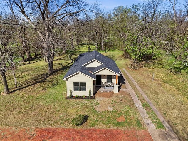 511 S 2nd Street, Guthrie, OK 73044