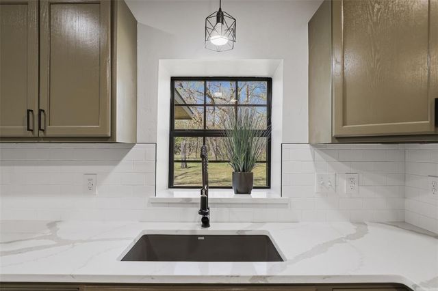 511 S 2nd Street, Guthrie, OK 73044