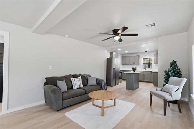 511 S 2nd Street, Guthrie, OK 73044